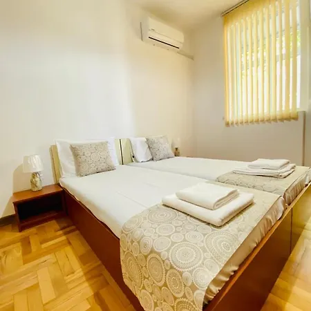 Center 2-bedroom Cosy