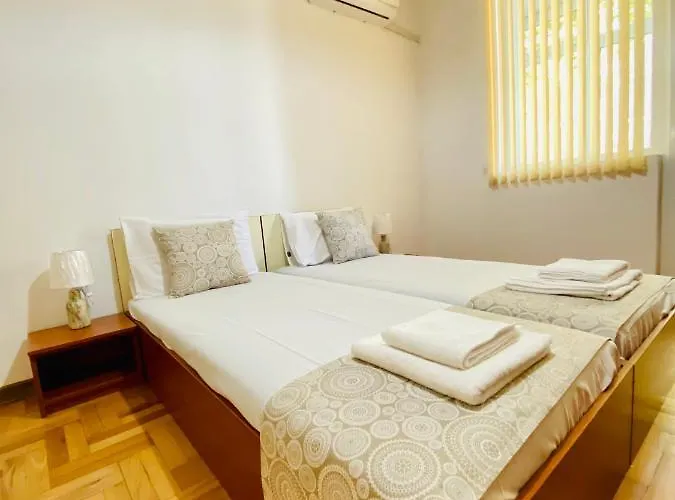 Center 2-bedroom Cosy